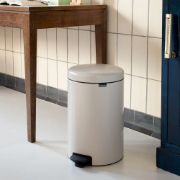 Снимка на Кош за смет с педал Brabantia NewIcon 20L, Soft Beige